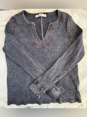 Three Bird Nest Charcoal Ribbed Scoop Neck Long Sleeve Top with Brown Trim